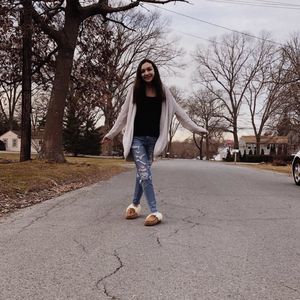 Meet your Posher, Abbie